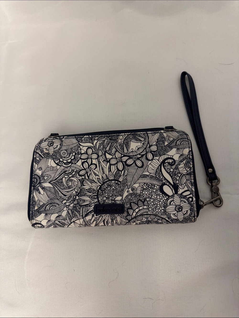 Sakroots Artist Circle Large Smartphone Wallet Wristlet - Black Spirit Desert